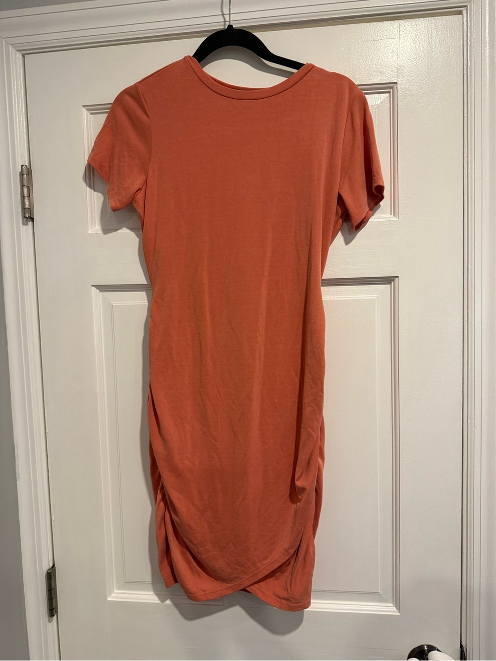 Express Coral Short Sleeve Crewneck‎ Dress size Small